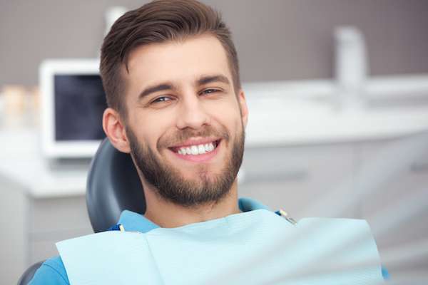 A Cosmetic Dentist Explains Different Treatment Options from Diamond Head Dental Care in Honolulu, HI