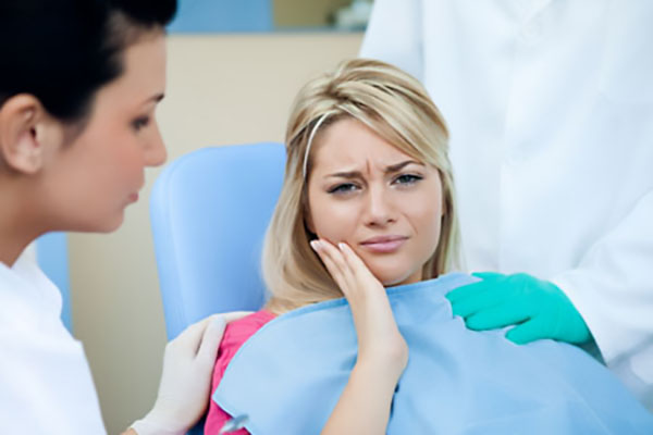 How an Emergency Dentist Treats a Toothache - Diamond Head Dental Care Honolulu Hawaii